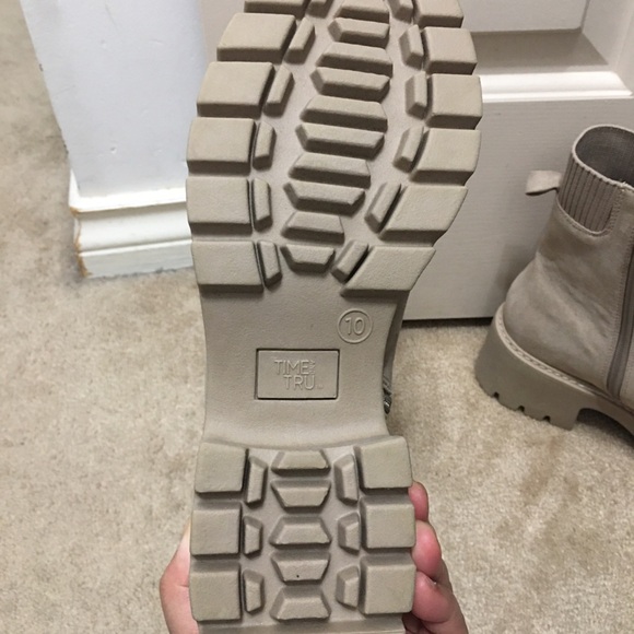 Time and Tru Ankle Boots - Picture 5 of 5